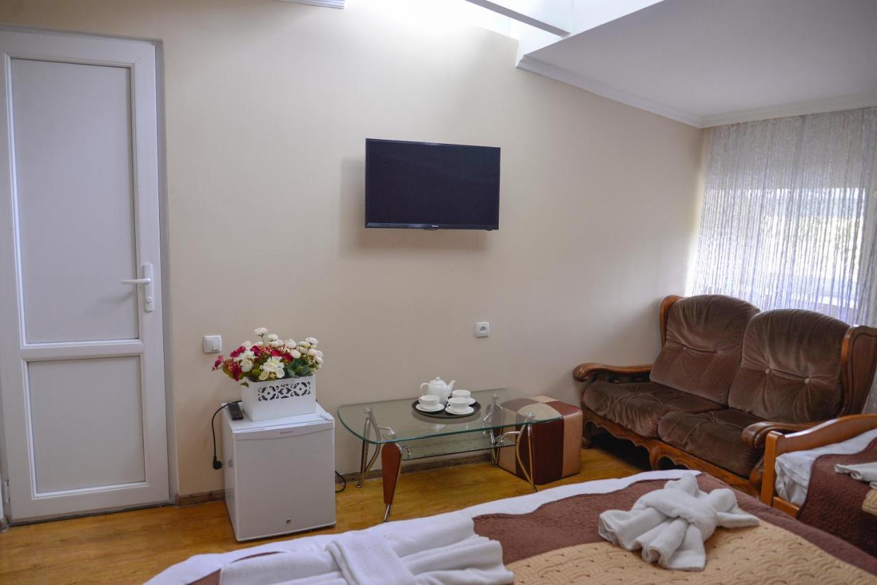 Hotel Victoria Bordžomi Exteriér fotografie